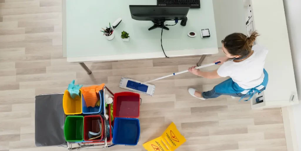 Cat costa curatenia in Bucuresti - Curățenie birouri București - întreținere spații de lucru Real Cleaning