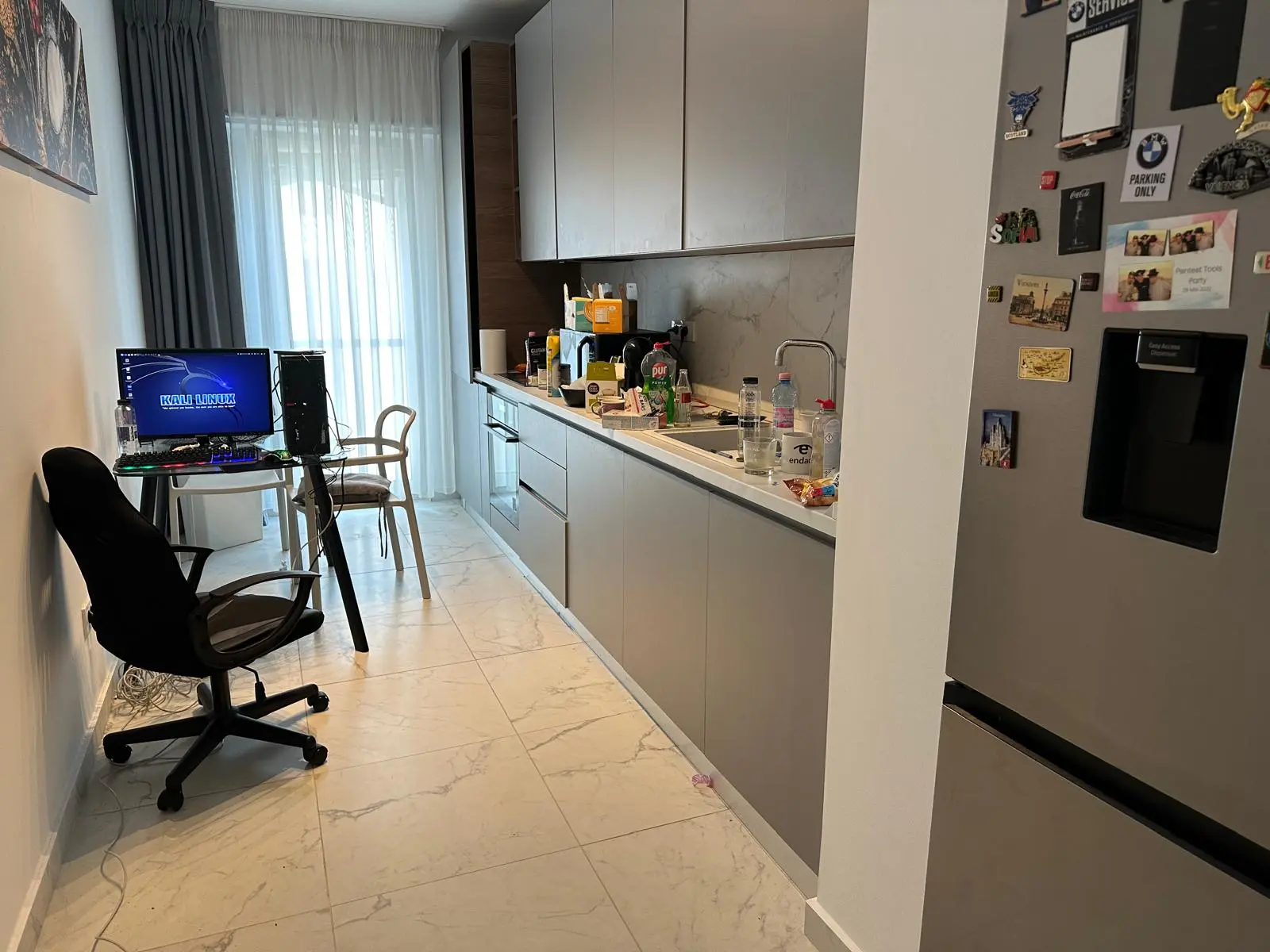 Bucătărie înainte de curățenie la domiciliu București